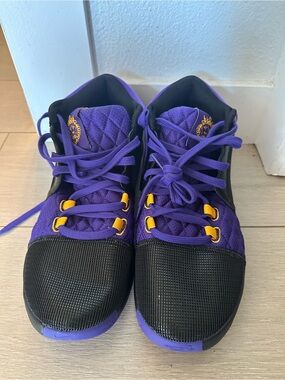 Men’s Purple and Black Athletic Sneakers with Yellow Accents
